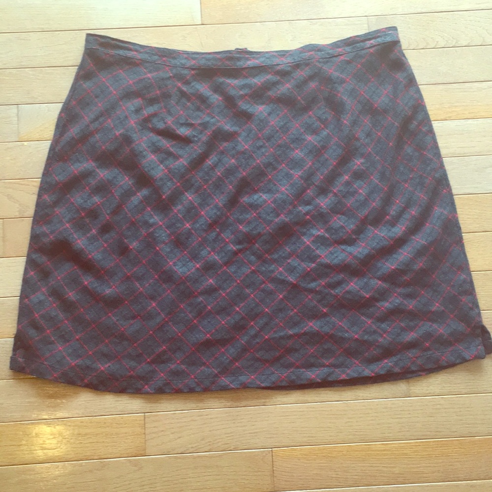Vintage high waisted plaid skirt